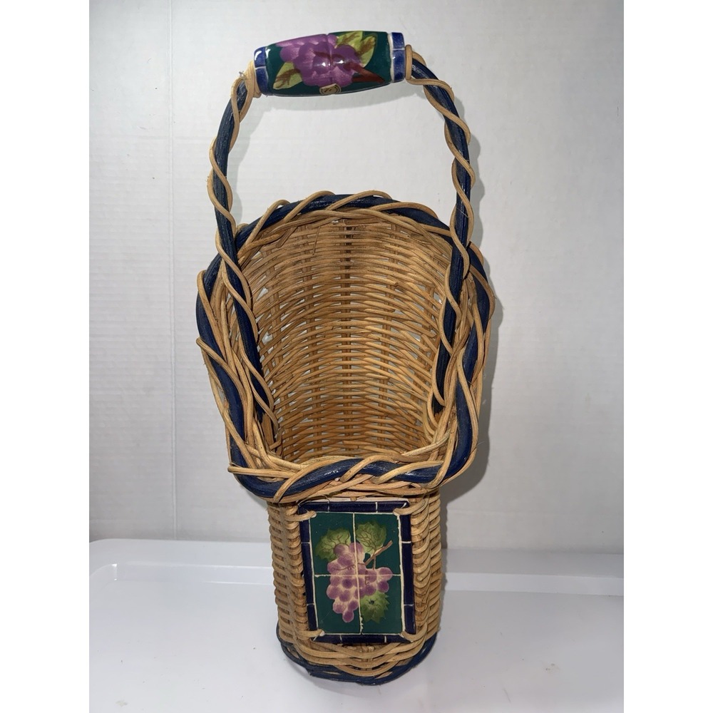 Vintage Handmade Woven Wicker Basket Grapes Tile Fruit Decor Wall Hanging/Sits